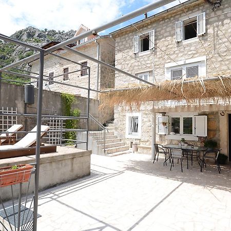Appartement Stone House Dragutinovic à Kotor Extérieur photo