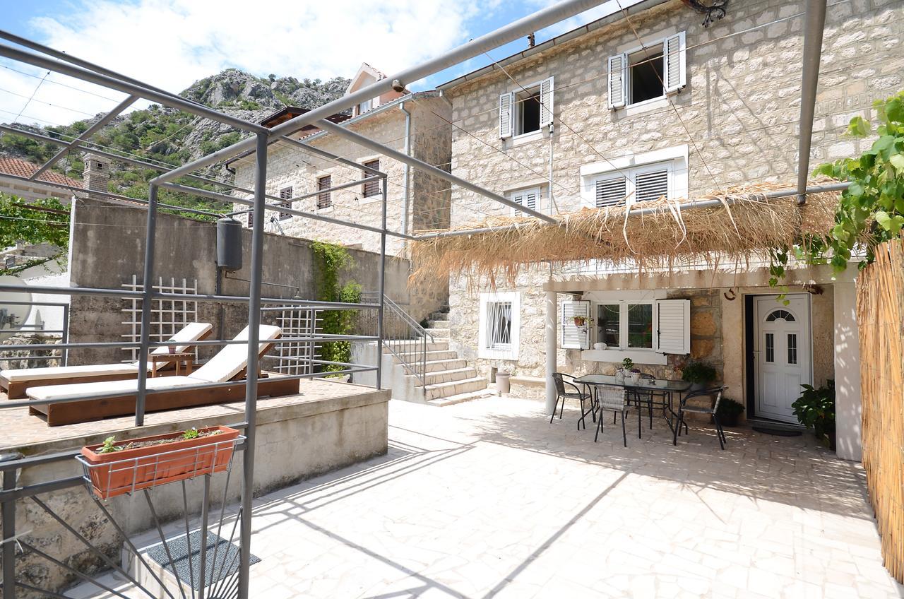 Appartement Stone House Dragutinovic à Kotor Extérieur photo