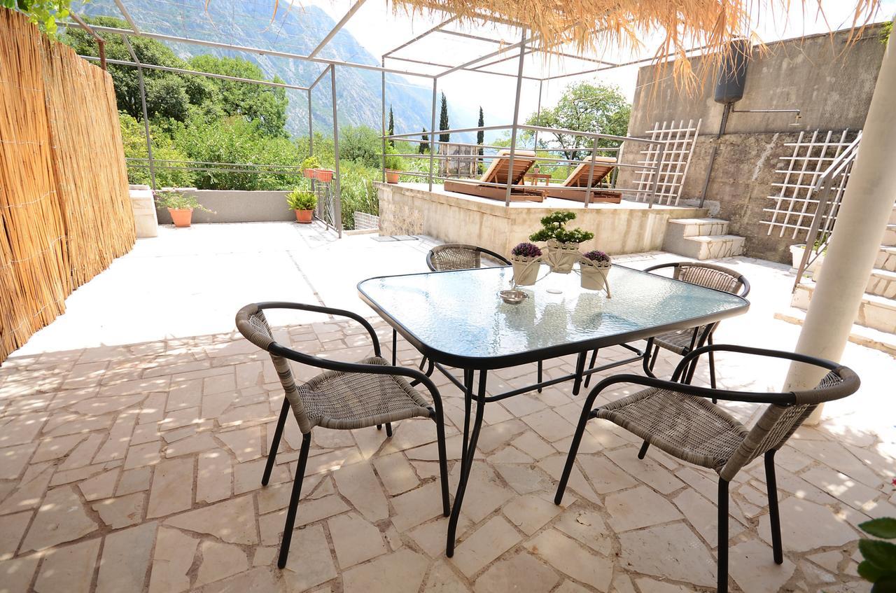 Appartement Stone House Dragutinovic à Kotor Extérieur photo