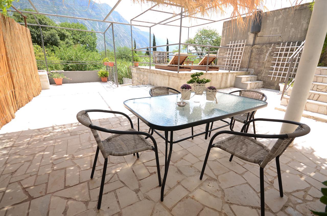Appartement Stone House Dragutinovic à Kotor Extérieur photo
